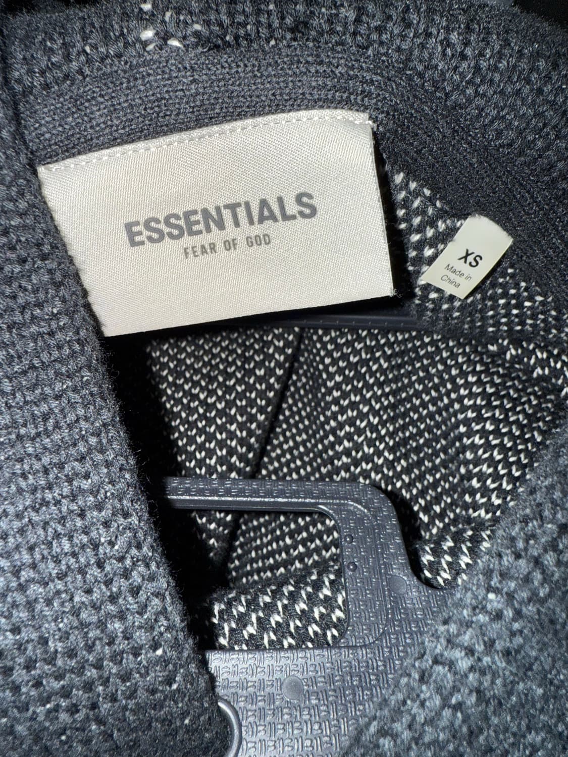 에센셜 니트 후드 블랙 - 20FW 상품이미지2