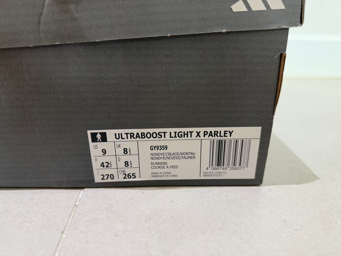 아디다스 x 팔리 울트라부스트 라이트  270 새상품 상품이미지4