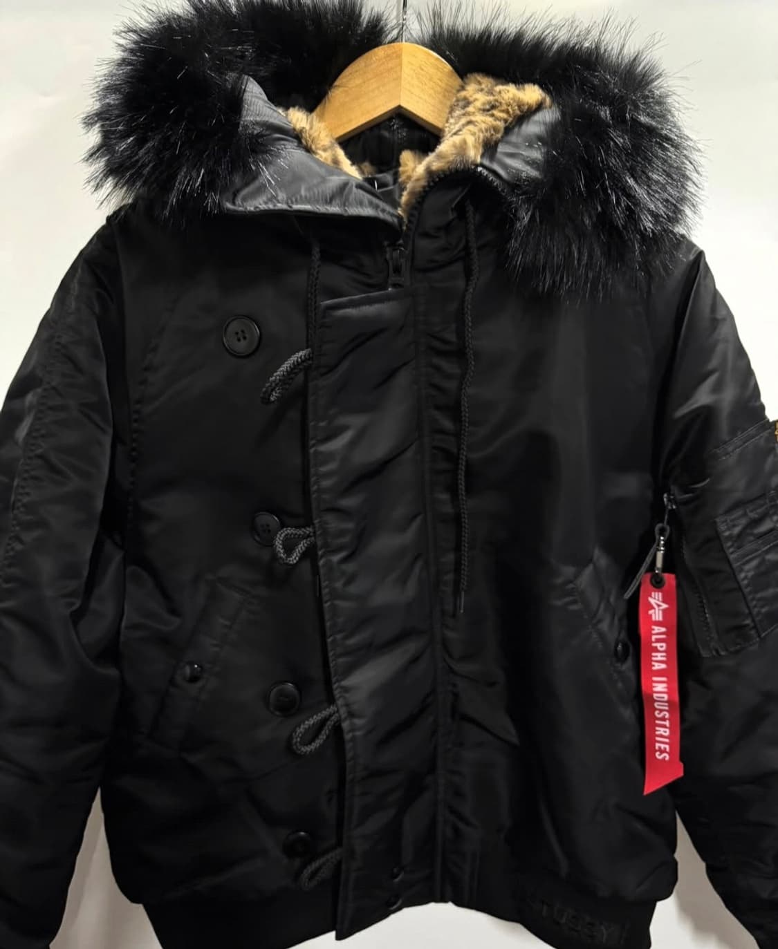 스투시 x 알파 인더스트리 N-2B 숏 웨이스트 파카 블랙 상품이미지1