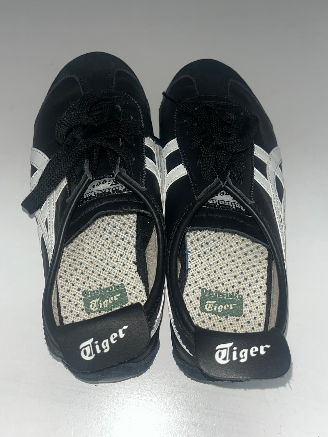 오니츠카타이거 블랙 245 상품이미지3