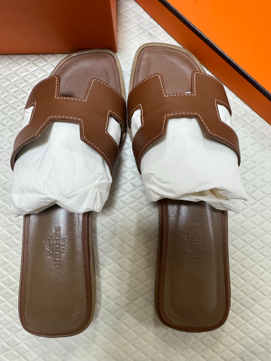 에르메스 오란 슬리퍼 팝니다 (상태 매우 좋음) 상품이미지3