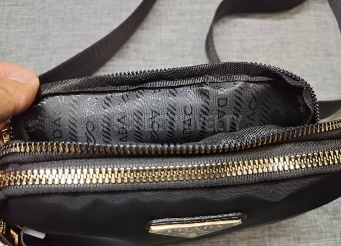  프라다뷰티 3단 크로스 백 블랙 상품이미지8