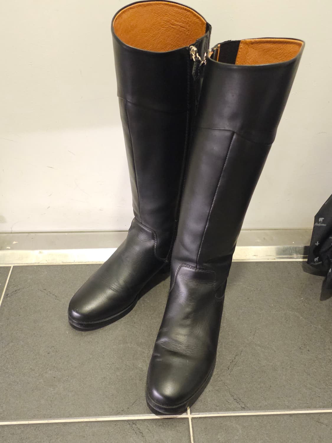 쿠에른 프라하 04 부츠 블랙  상품이미지2