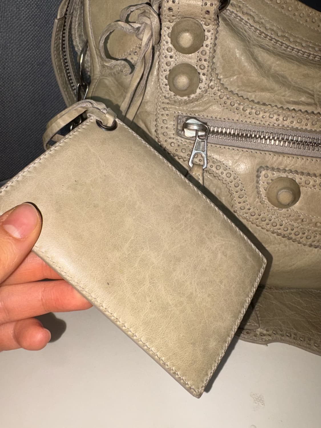 발렌시아가 모터백 시티백 자이언트 브로그 상품이미지5