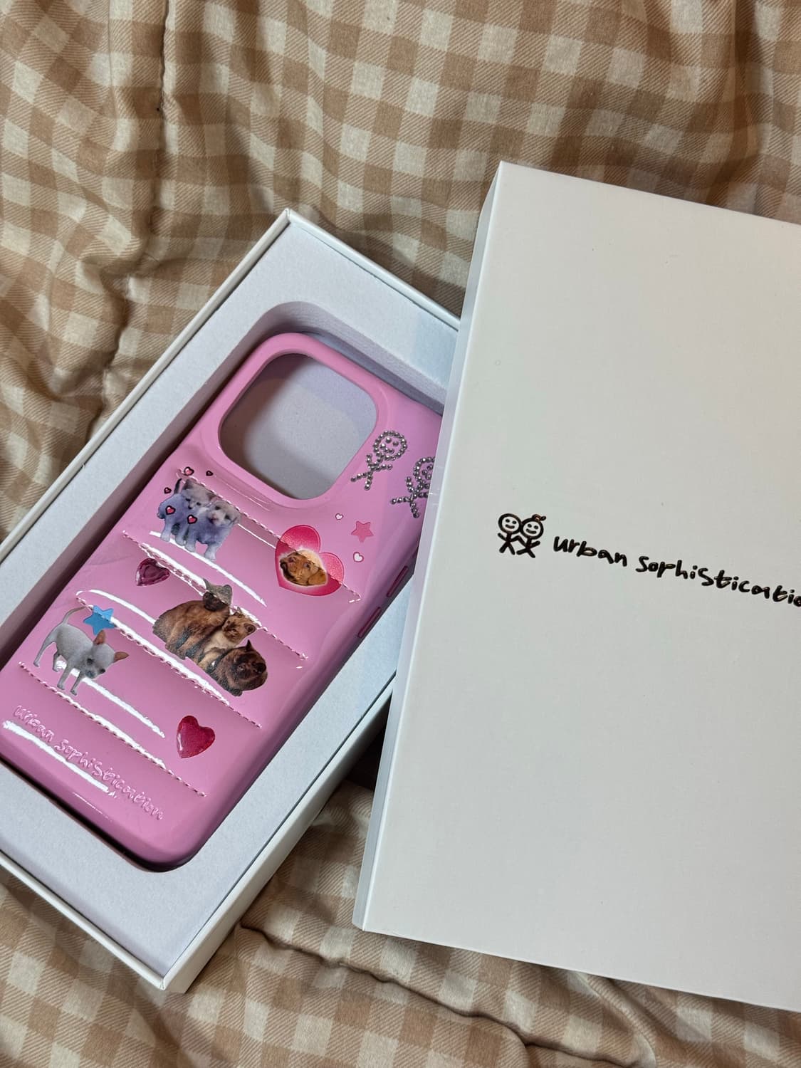 어반소피스티케이션 퍼피크러쉬 아이폰 15pro 상품이미지1