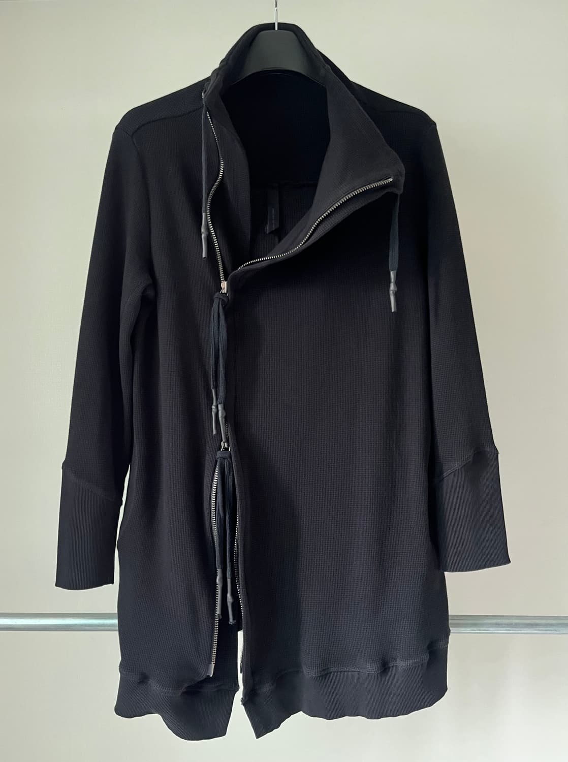 FIRST AID TO THE INJURED HIGH NECK JKT 상품이미지1