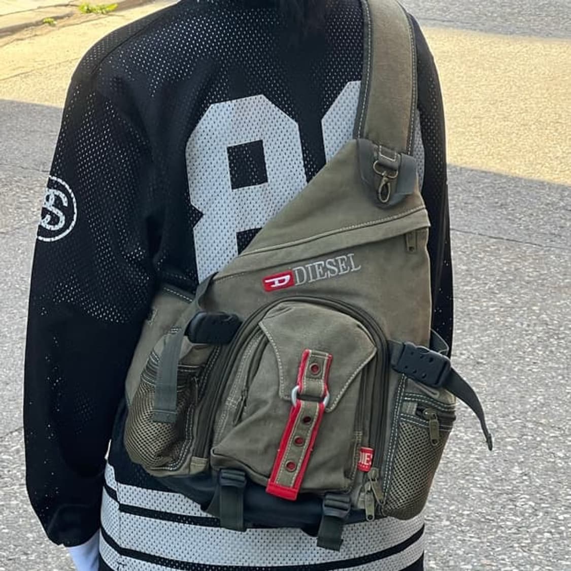 디젤 유틸리티 슬링백 상품이미지2