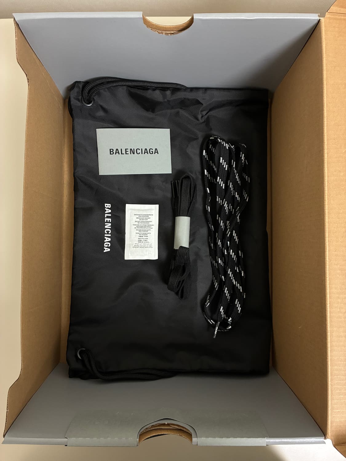 발렌시아가 3XL 블랙 (38/245-250) 상품이미지6