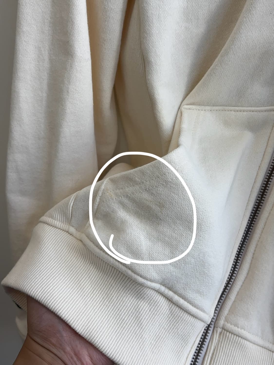 VON DUTCH 뒤판 자수 포인트 아이보리 후드집업 상품이미지4