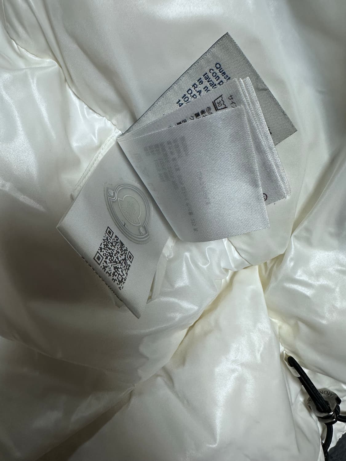 몽클레르 여성 ESTOM 화이트 다운 패딩 상품이미지8