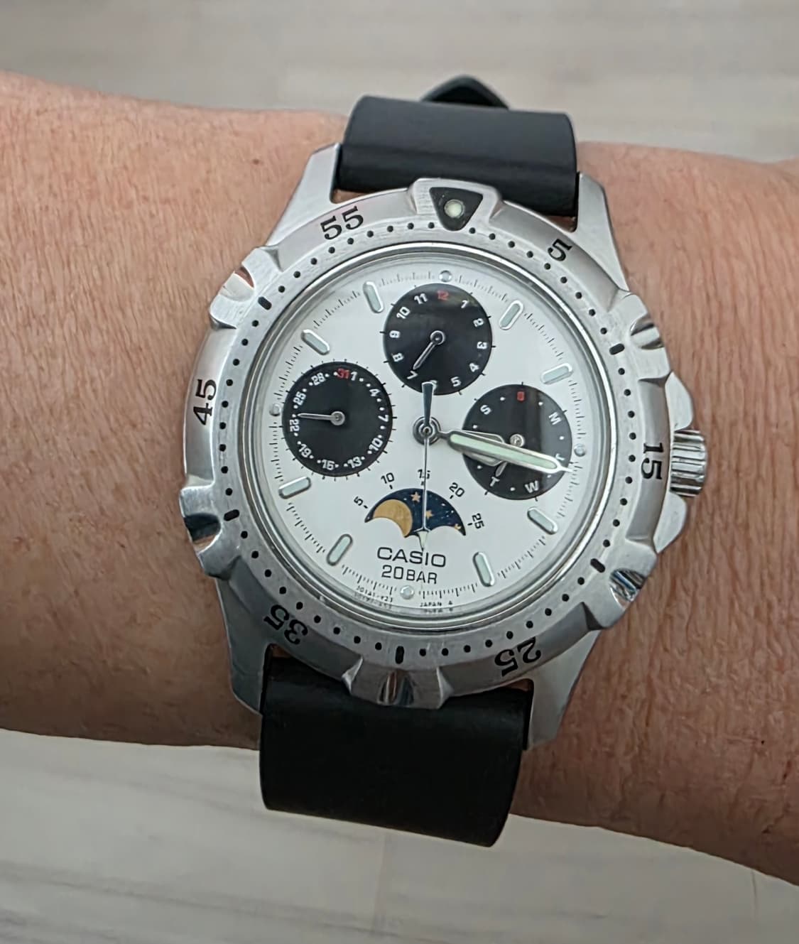 카시오 (CASIO) 마린 트리플 캘린더 문페이스 다이버 새치시계 상품이미지5