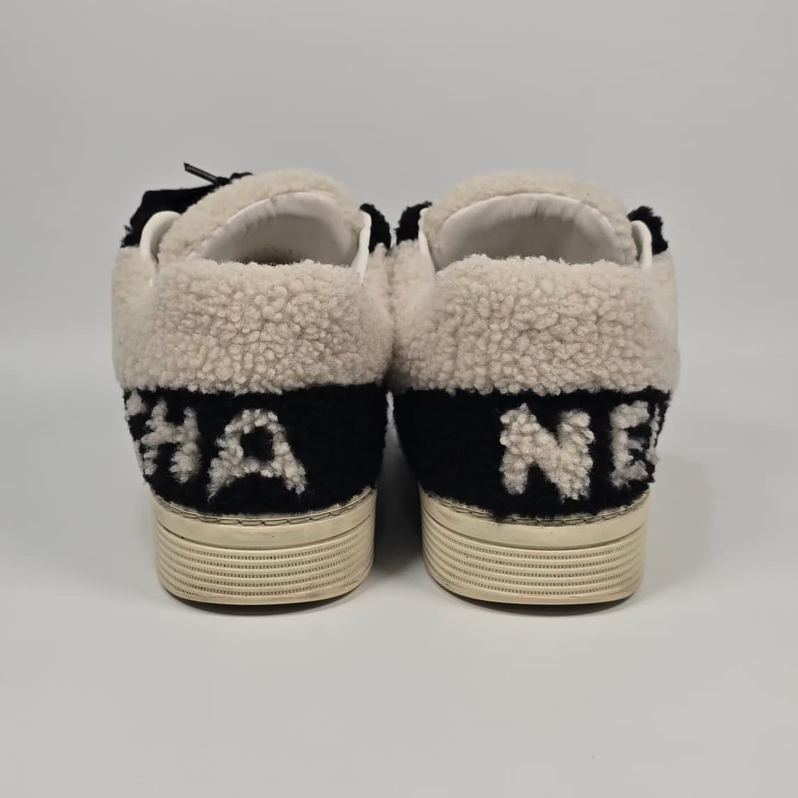 샤넬 시어링 스니커즈 ( 245 ) 상품이미지3