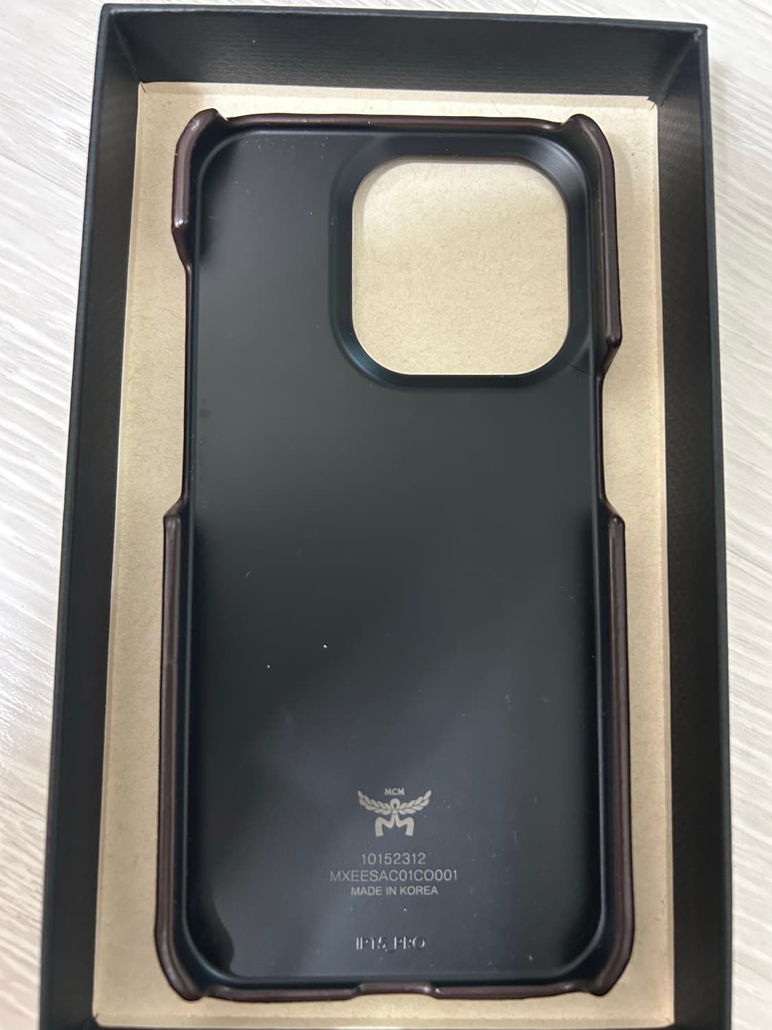 MCM 아이폰 15 프로 핸드폰 케이스 상품이미지2