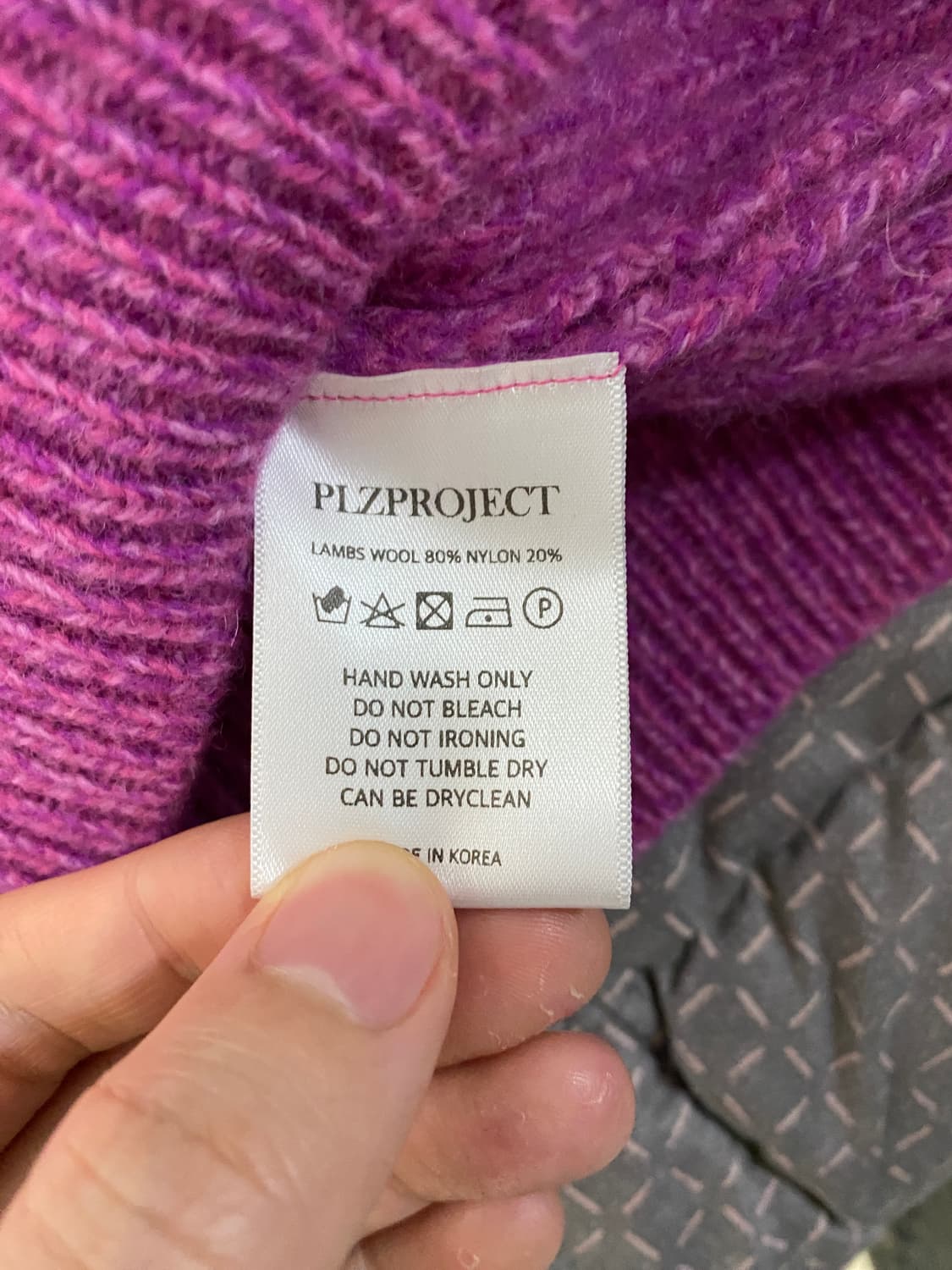 플리즈프로젝트 브이넥 렘스울 니트 핑크 상품이미지3