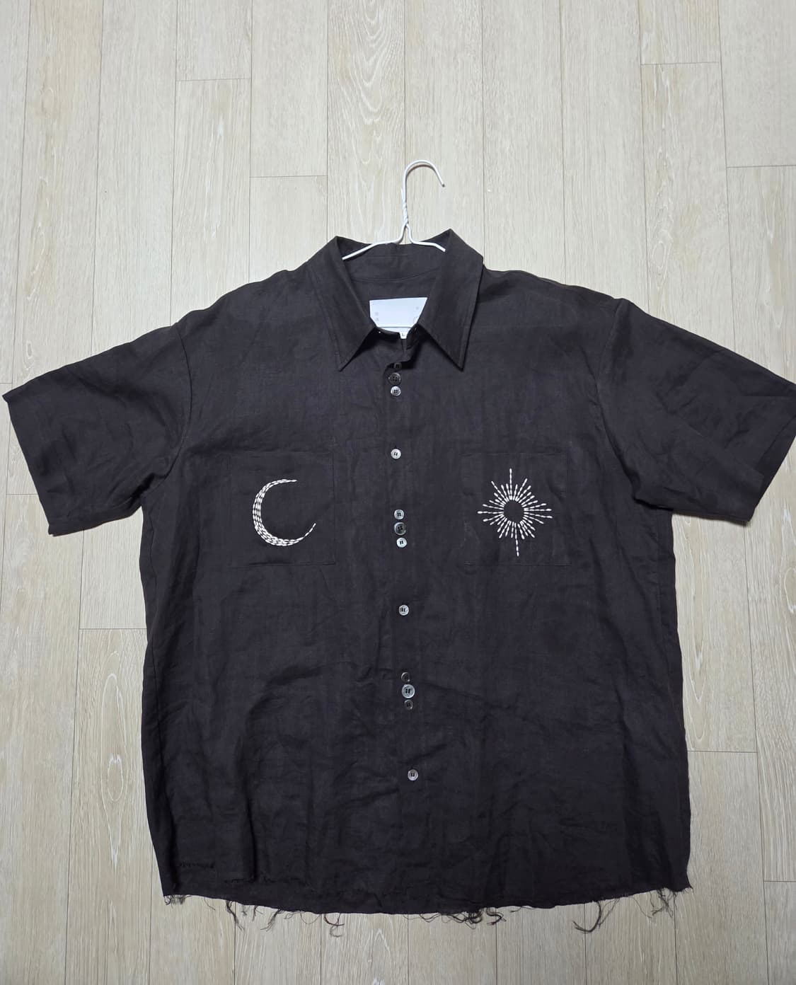 Sun&Moon Embroidery Shirt (Maroon) 상품이미지1