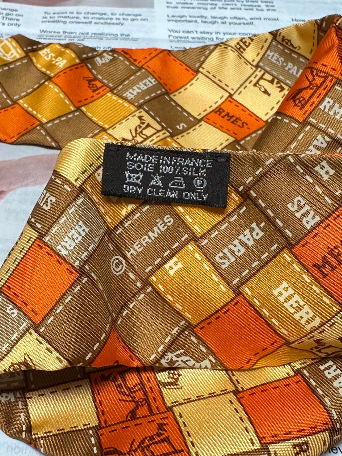 에르메스 트윌리 스카프 오렌지 브라운 패턴 새상품 상품이미지5