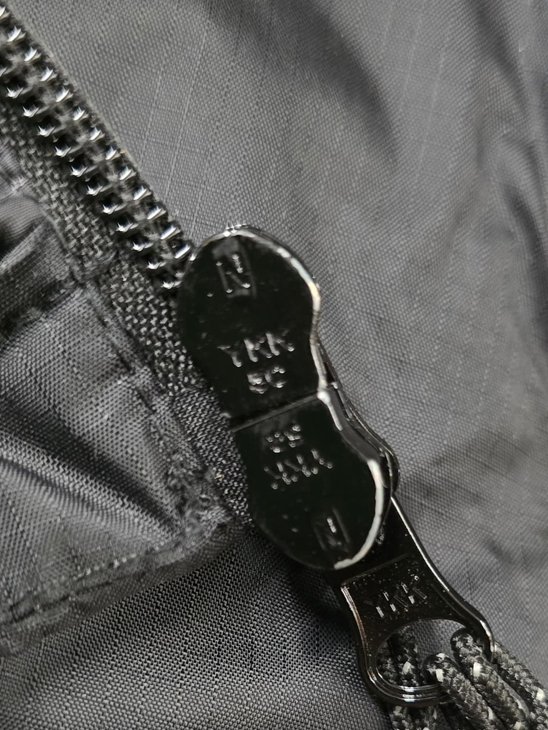 슈프림 트리플 레이어 방수통기성 덕다운 패딩자켓.   싸이즈 95 M.  상품이미지9