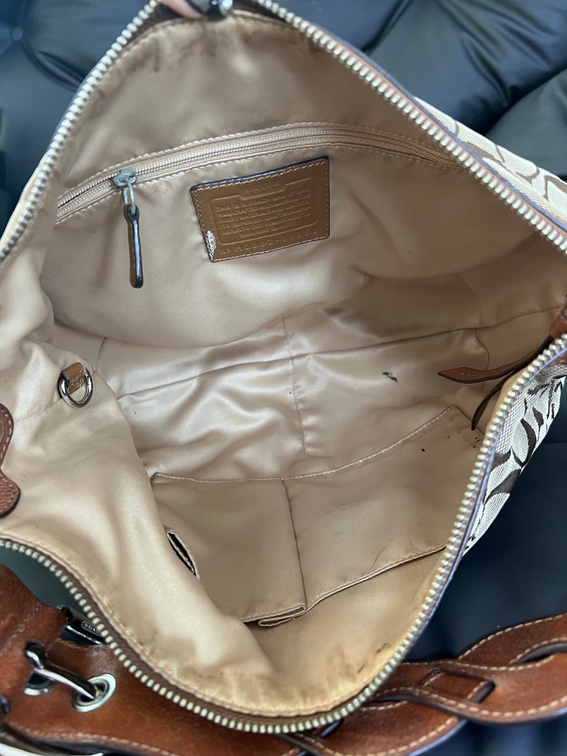 코치 시그니처 숄더백 상품이미지9