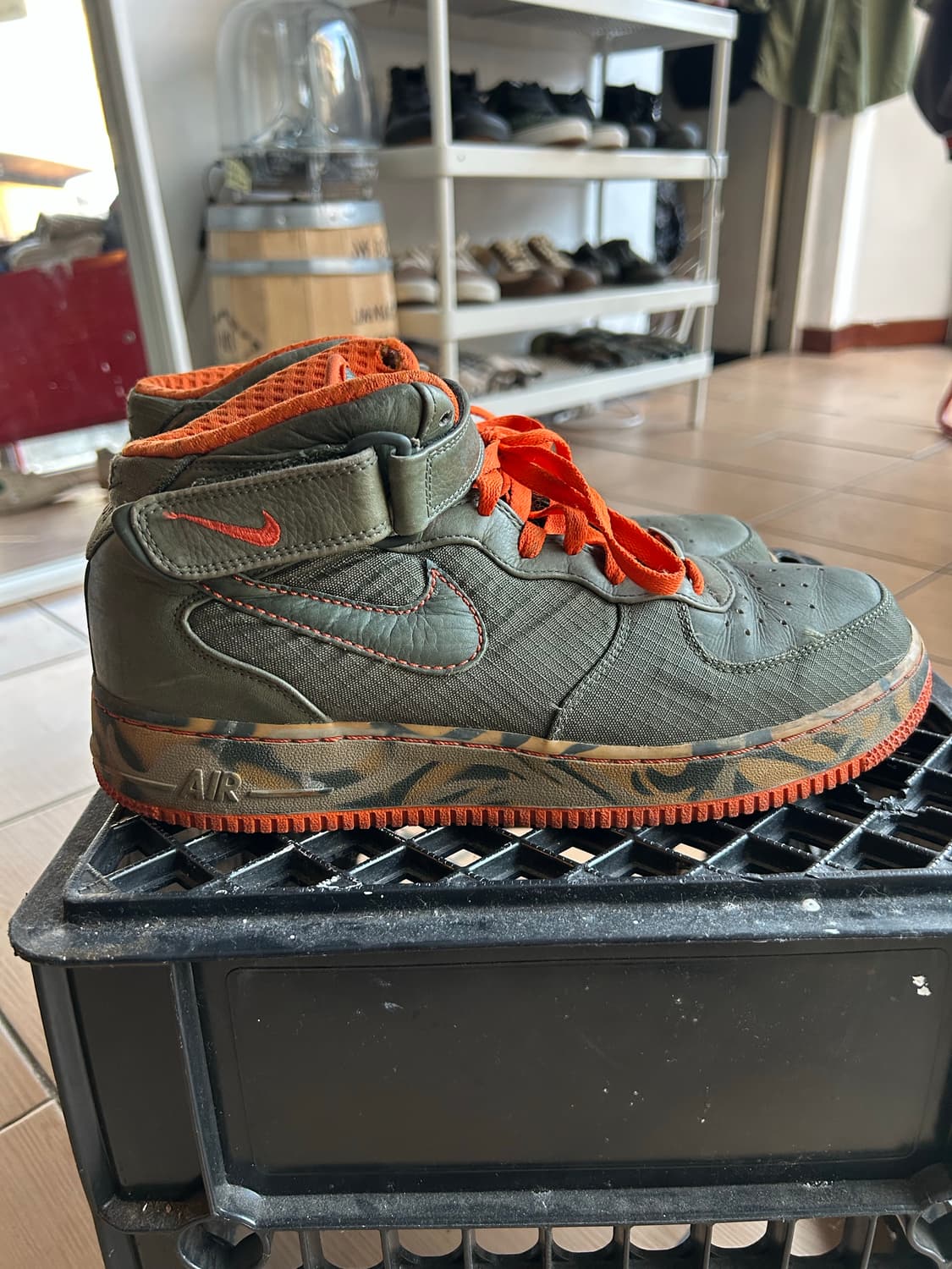 나이키 에어포스미드 오렌지 베를린 상품이미지3