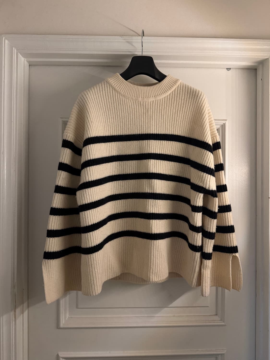 H&M 울100 스트라이프 니트 상품이미지1