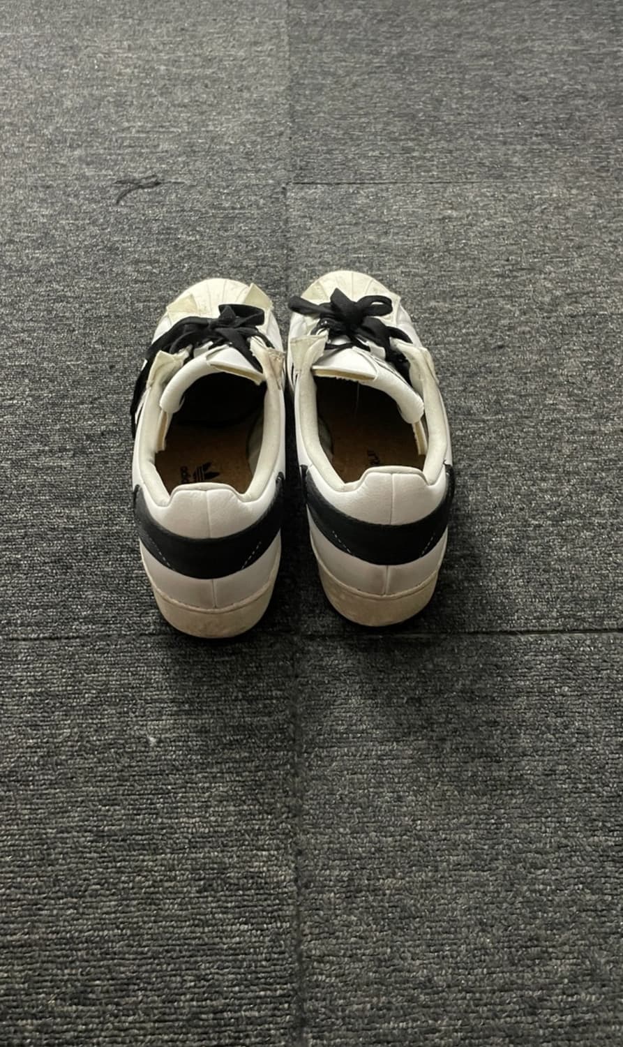 아디다스 x 팔리 슈퍼스타 화이트 상품이미지3