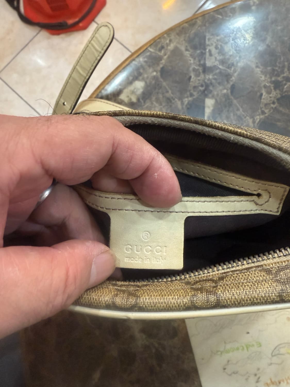 정품 구찌 GG 미니 크로스백 팝니다 상품이미지8