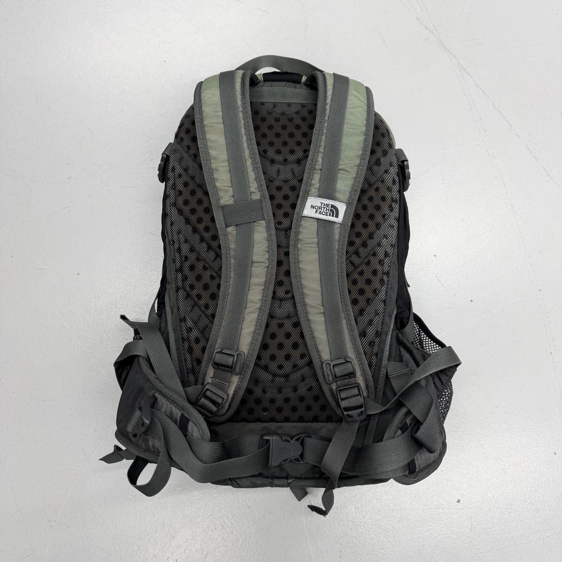 노스페이스 고프코어 카키 테크니컬 마운틴 백팩 상품이미지3