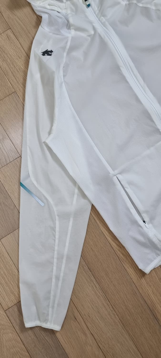 데상트 섬머러닝 경량 에어도트 바람막이 XL _ 남성 상품이미지3