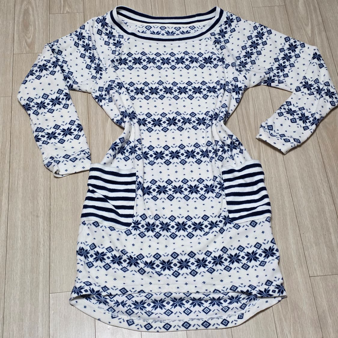 일본빈티지 유니클로)겨울 노르딕 로맨틱 모리걸st 오프숄더 후리스 원피스 상품이미지2