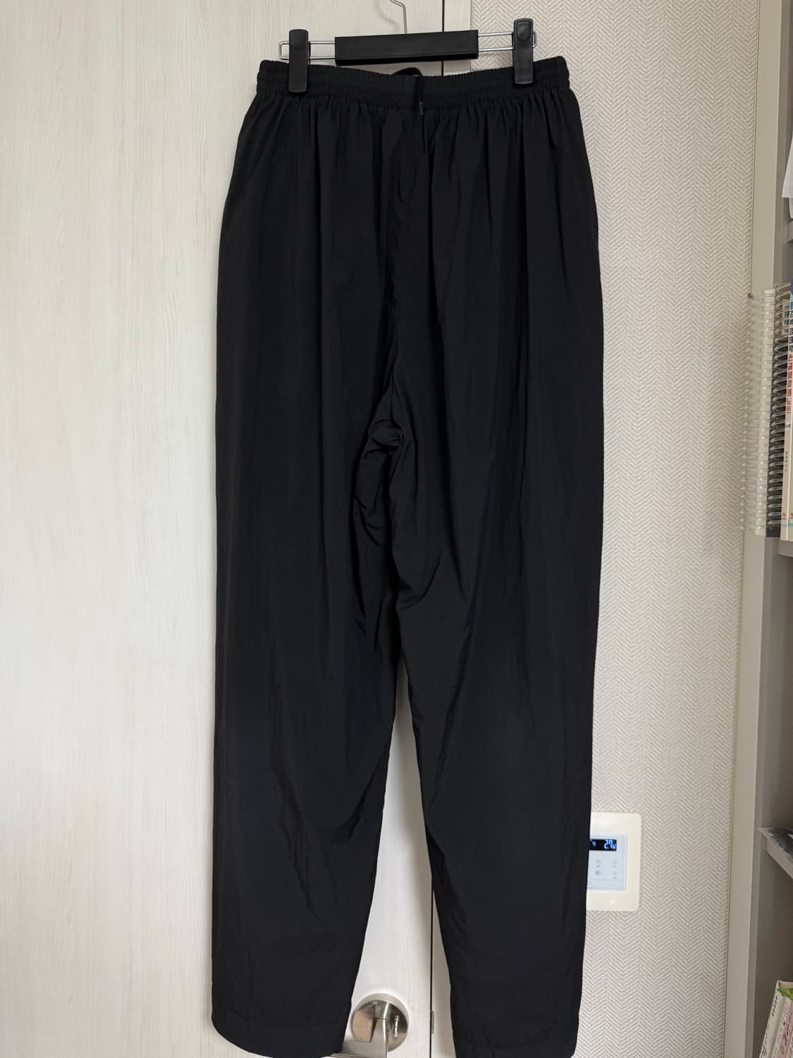 (XS) 25ss 발렌시아가 루프 스포츠 아이콘 트랙팬츠 페이디드 블랙 상품이미지2