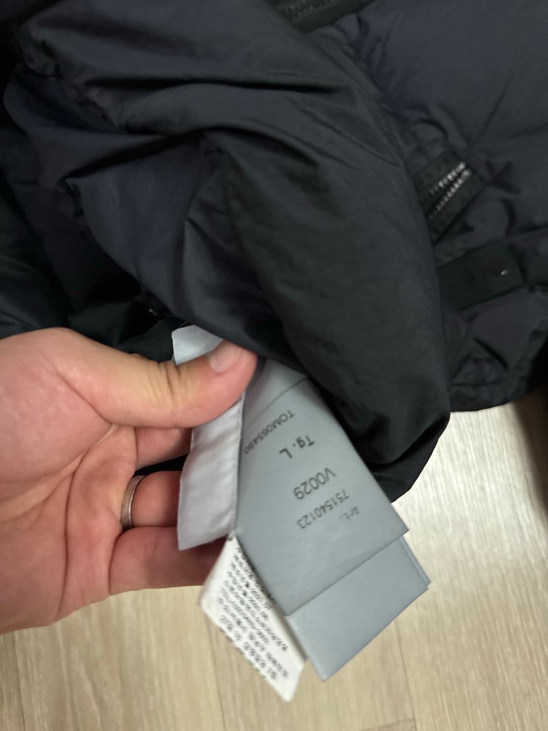 21FW 스톤아일랜드 크링클랩스 패딩 L 블랙 상품이미지4