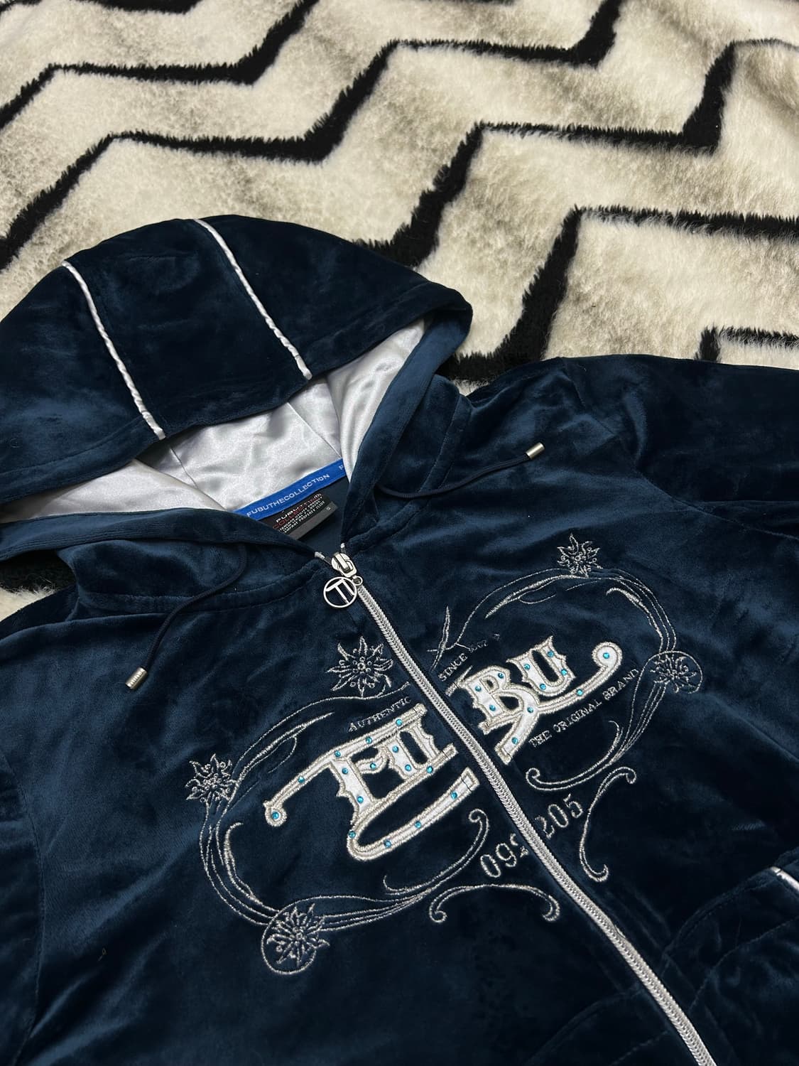 [S]Fubu 글리터 큐빅 벨루어 크롭 후드집업/짙은네이비 상품이미지1