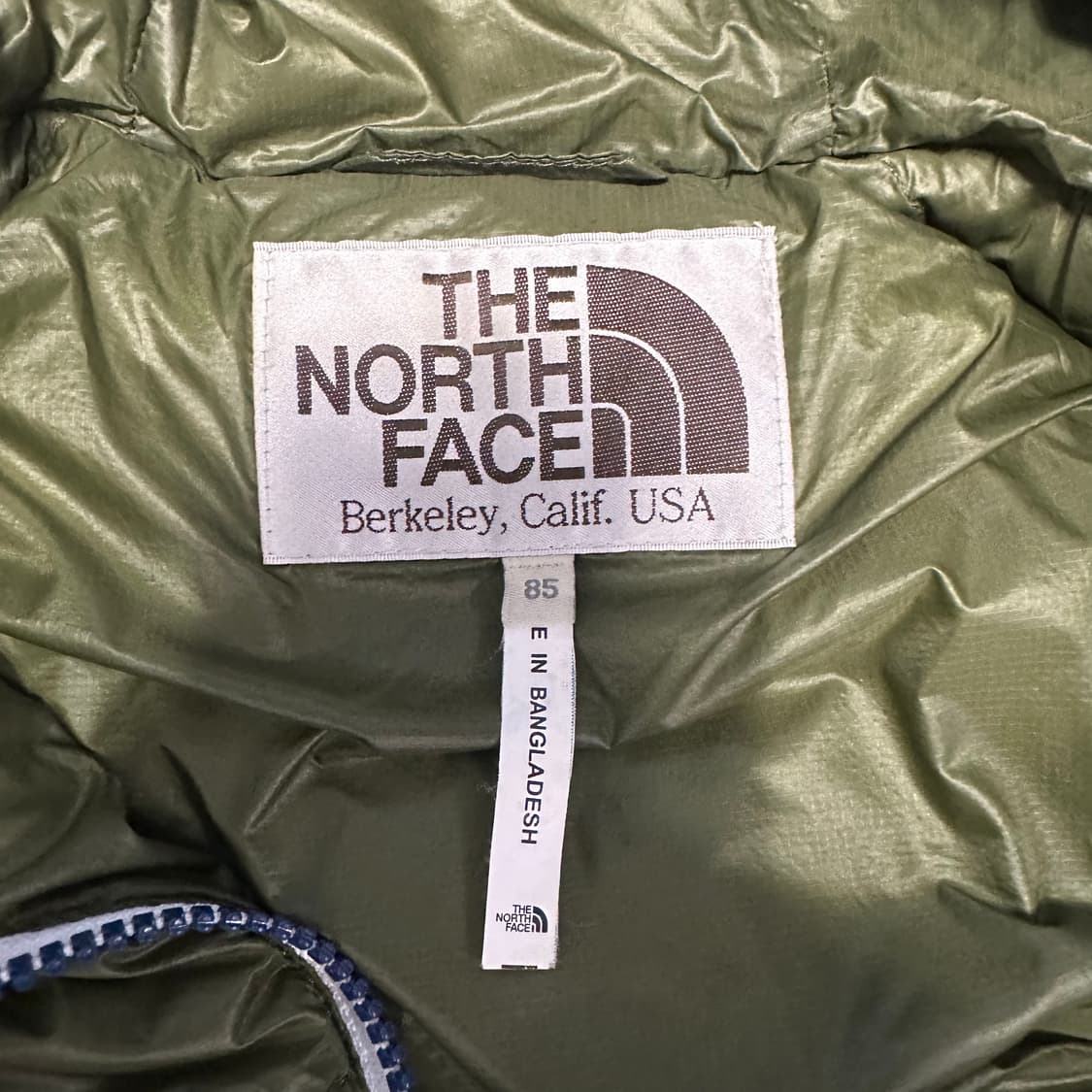 노스페이스 눕시700 패딩 조끼 카키/네이비  상품이미지4