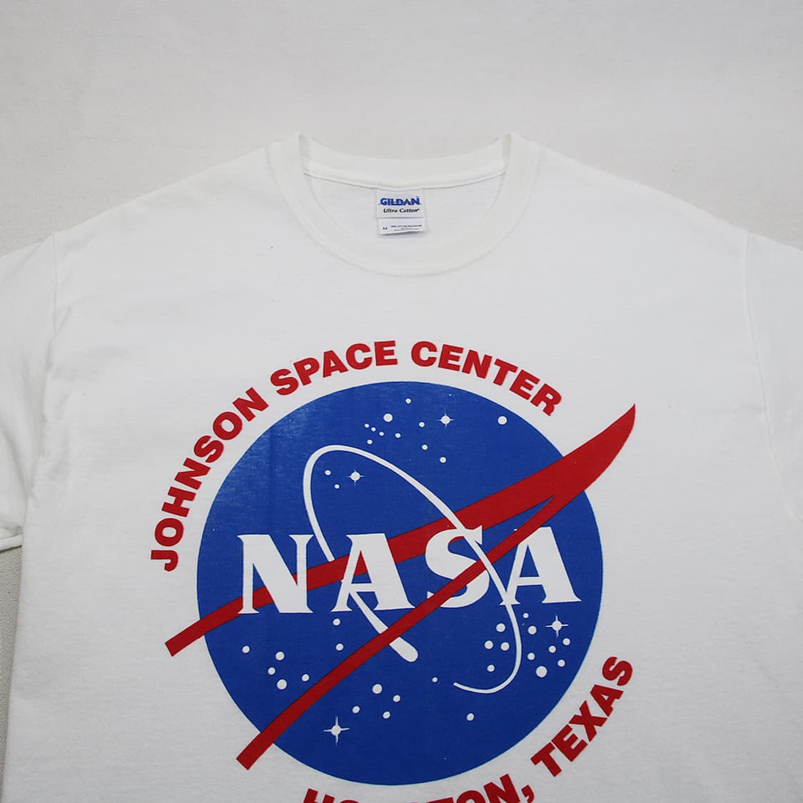 (착용컷) GILDAN NASA 반팔 티셔츠 (남성용 100) 상품이미지4