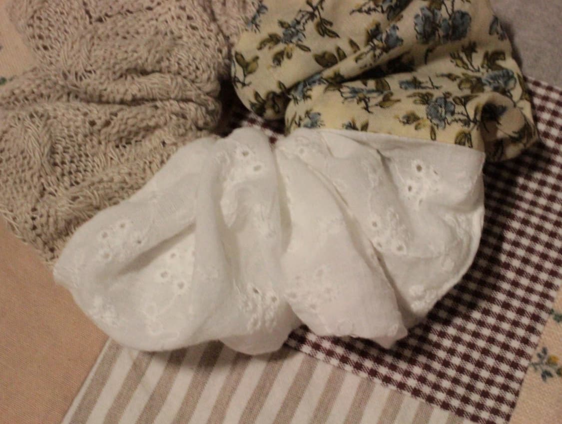 핸드메이드 펀칭레이스 패치워크 스크런치 상품이미지6