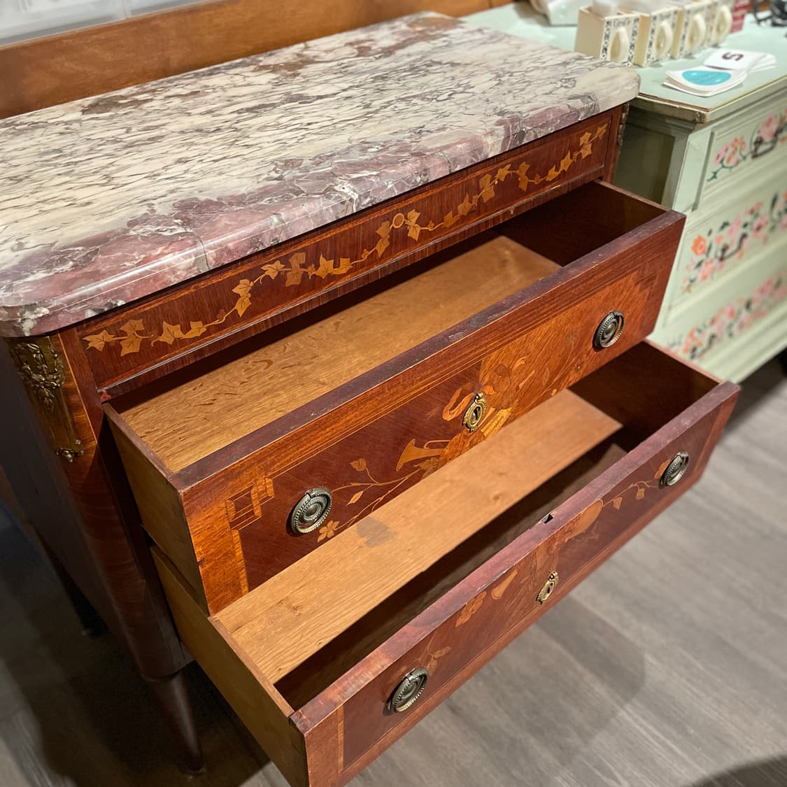 프랑스 루이16세양식 브라운 대리석 서랍장 상품이미지4