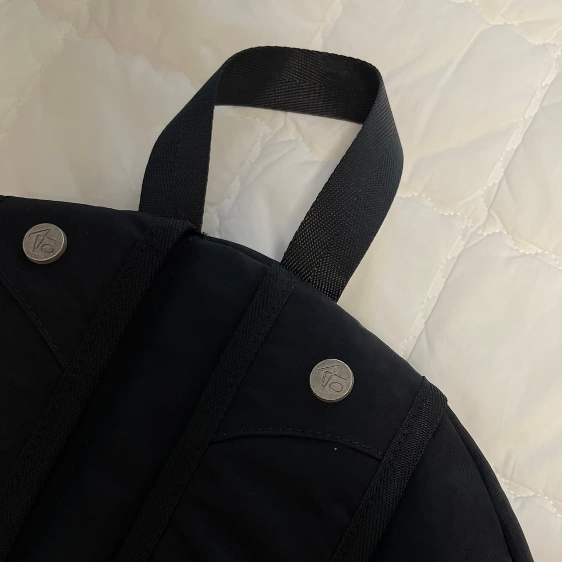 애드오프 백팩 EYELET CREASED BACKPACK BLACK 상품이미지4