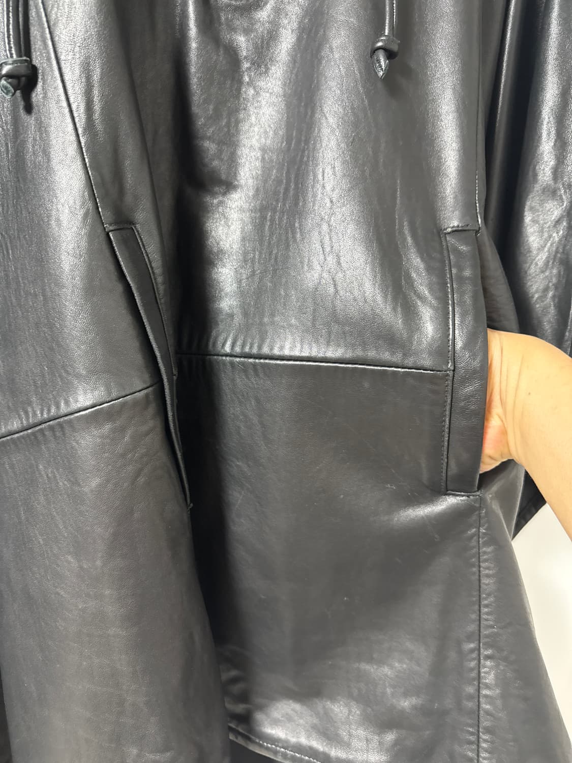 하브 비나르드 / 레더 풀오버 후디판초우 상품이미지5