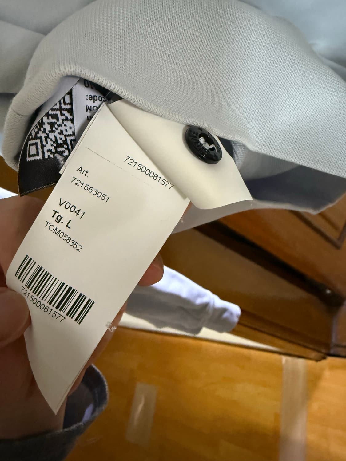 안냐세요 스톤아일랜드 sss급 스카이 맨투맨 L사이즈 판매합니다(정품) 상품이미지8