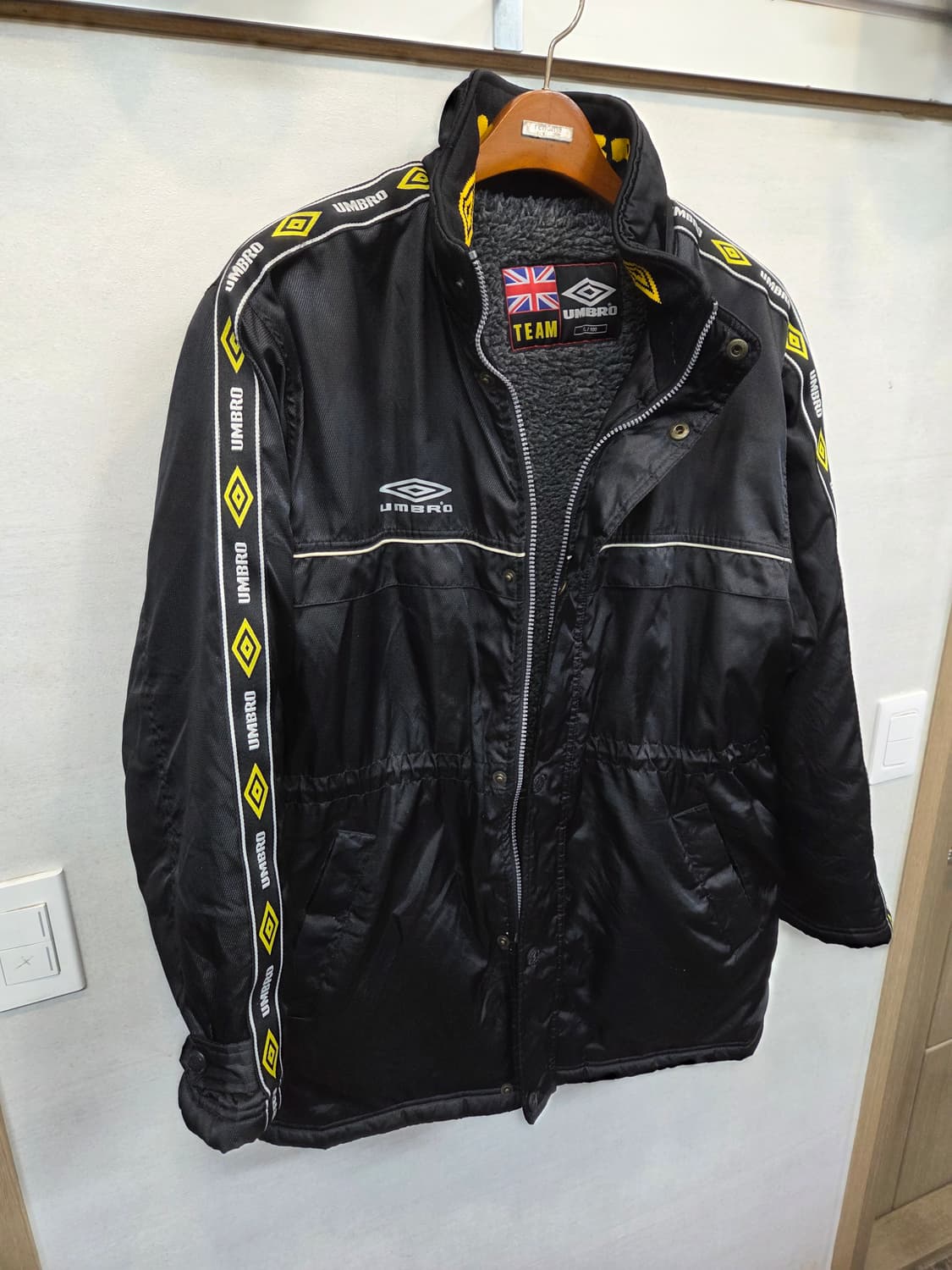 엄브로 올드스쿨 테이프로고 빅로고 셰르파 패디드 벤치자켓 L 상품이미지7