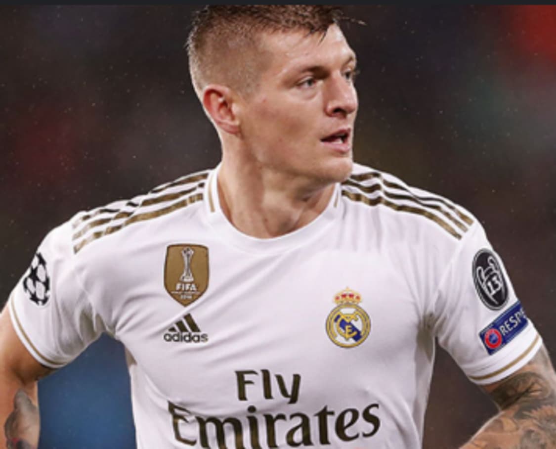 19-20 레알 마드리드 홈 No.8 토니 크로스 상품이미지10