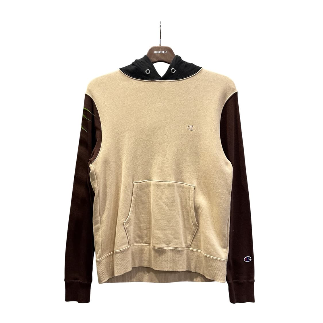 챔피온 컬러블럭 후드티 스몰로고 디테일 크림/브라운 10% 할인 상품이미지1