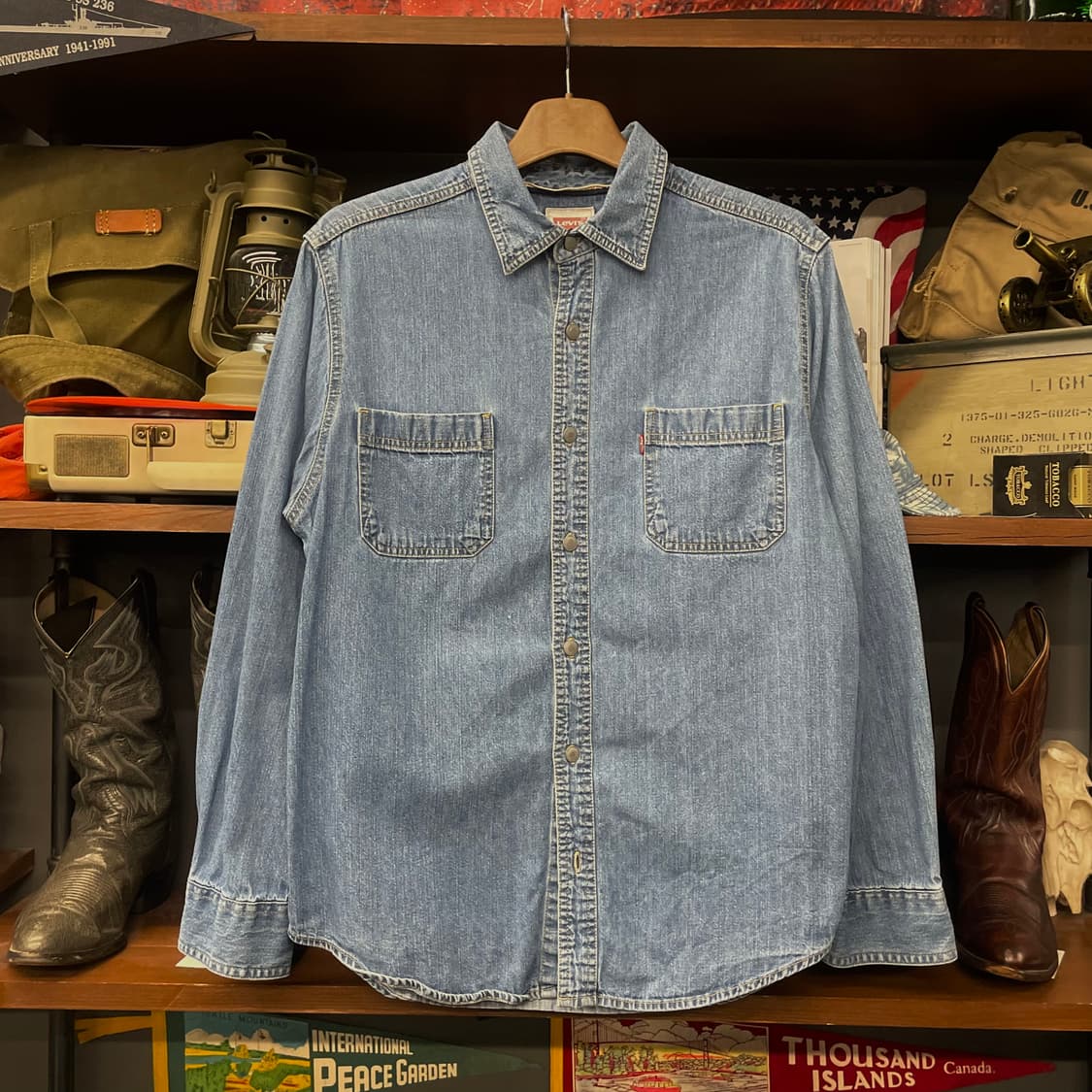 리바이스 클래식 포켓 데님 셔츠 상품이미지1