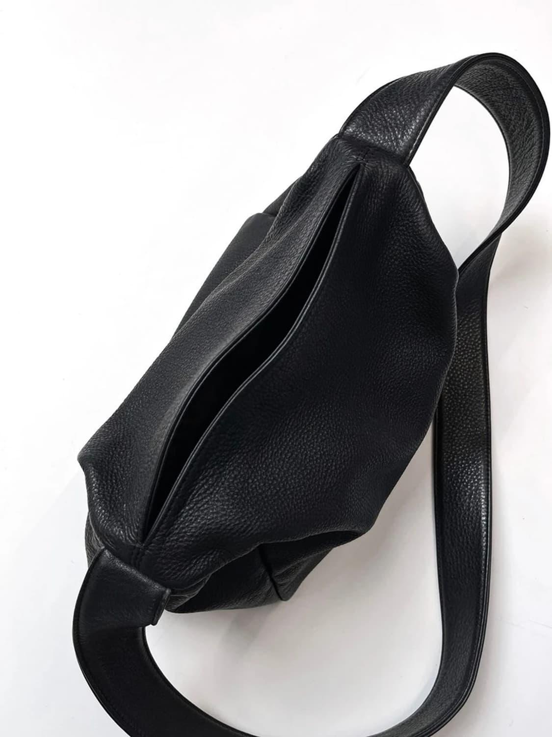 Mardi 메크르디 20ss 벨로 소가죽 숄더백 A1584 상품이미지4