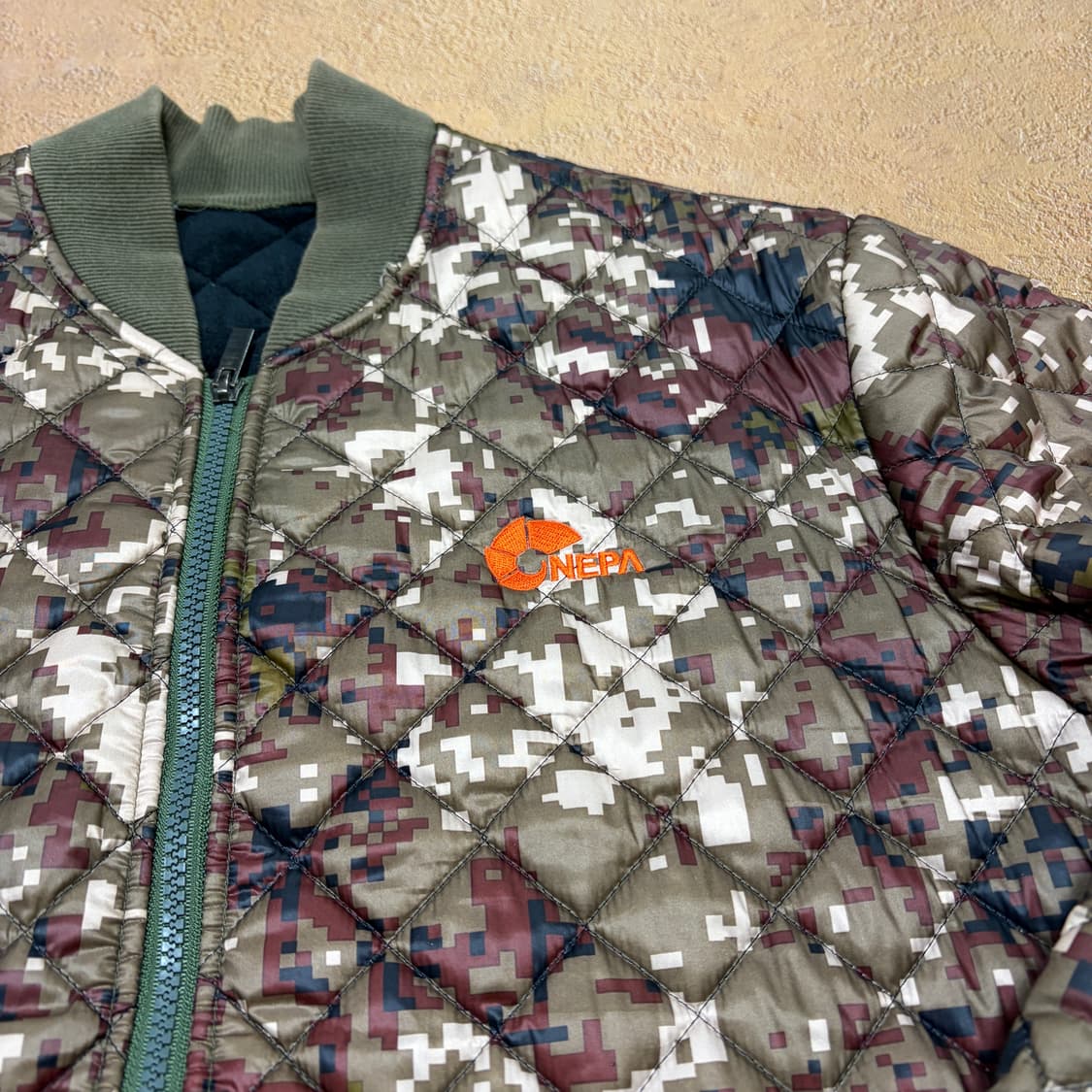 네파 카모플라쥬 퀄팅 깔깔이 자켓 상품이미지2