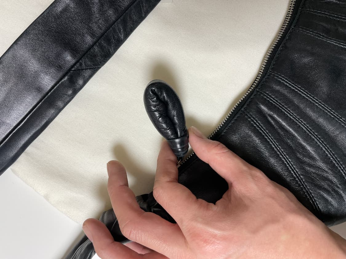 르메르 스몰 크루아상 백 소프트 나파 레더 블랙 상품이미지9