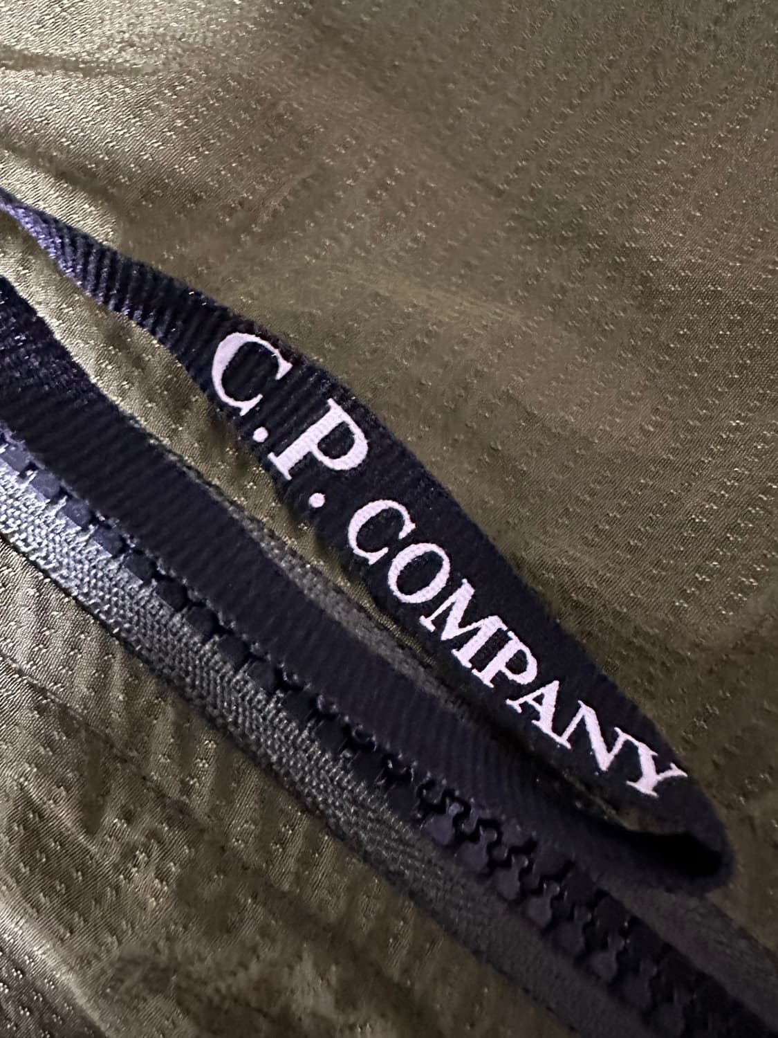 C.P. Company 올리브색 바람막이 자켓 상품이미지5