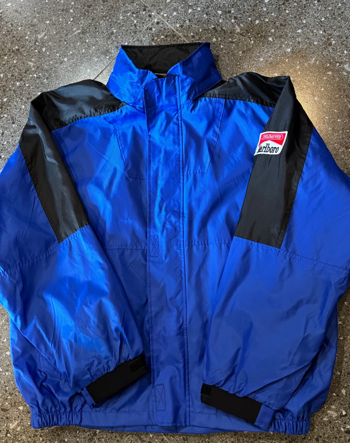 말보로 데드스탁 바람막이 상품이미지2