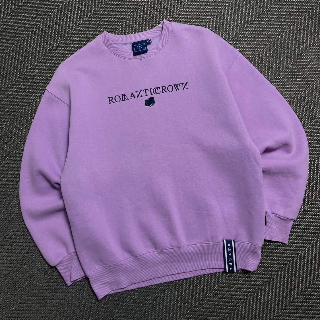 로맨틱크라운 스펠로고 박시핏 스웨트 셔츠 맨투맨 퍼플y 5348 상품이미지1
