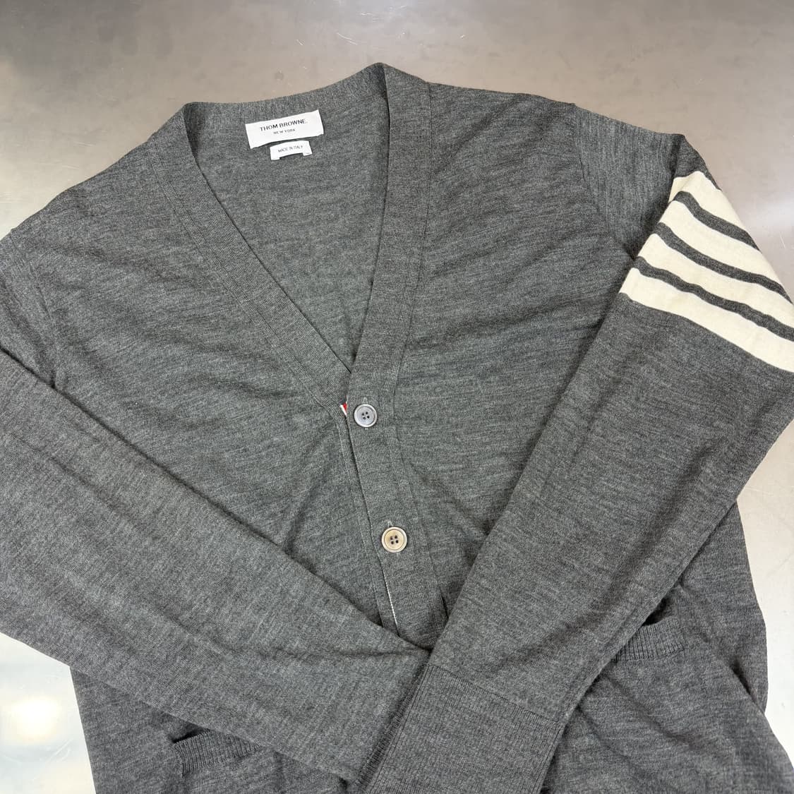 [리오브] 톰브라운 사선 완장 메리노 울 가디건 상품이미지3